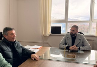 Përfaqësuesi i TIKA-s viziton shkollën në Labunishtë